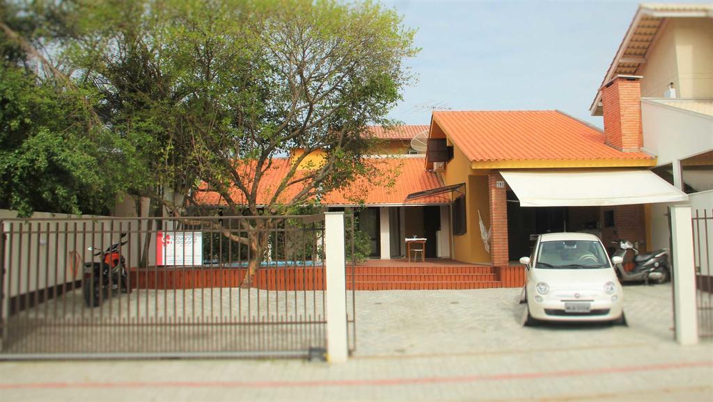 Linda Casa Com Piscina Em Bombinhas, Espaco Inteiro מראה חיצוני תמונה